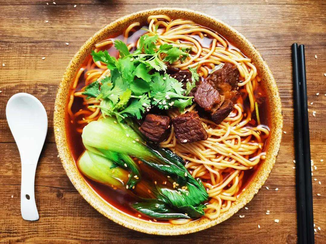 Braised Beef Noodle Soup (红烧牛肉面)