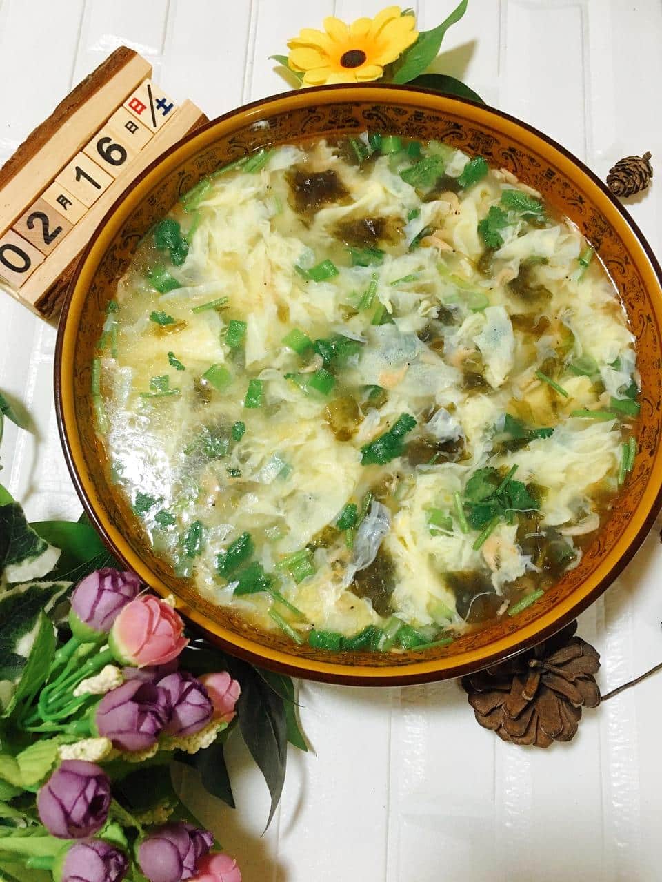 Easy Seaweed Egg Drop Soup (紫菜蛋花汤)