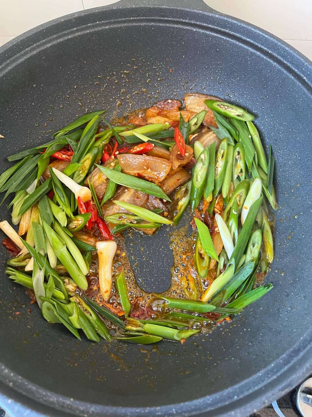 Gou Rou Easy Twice-Cooked Pork Belly (Hui Guo Rou/回锅肉) - Woks of Love