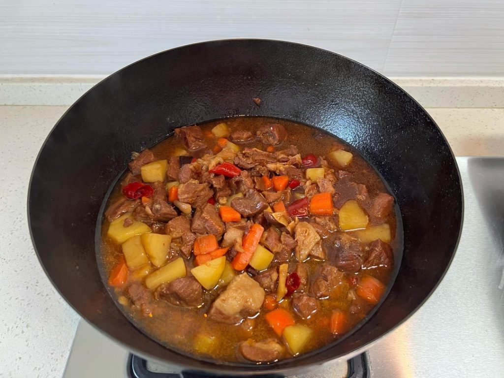 drizzle in the sesame oil for shine and aroma
