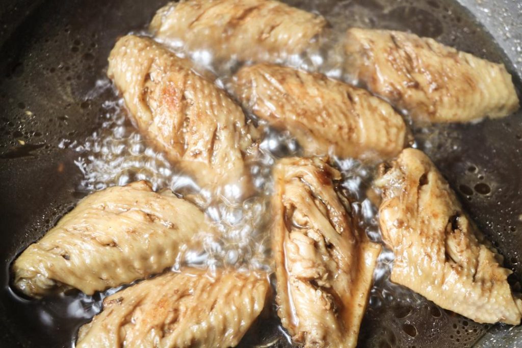 Bring the sauce to a boil, then reduce the heat to medium-low, cover the pan with a lid, and let it simmer (braise) for 15-20 minutes.