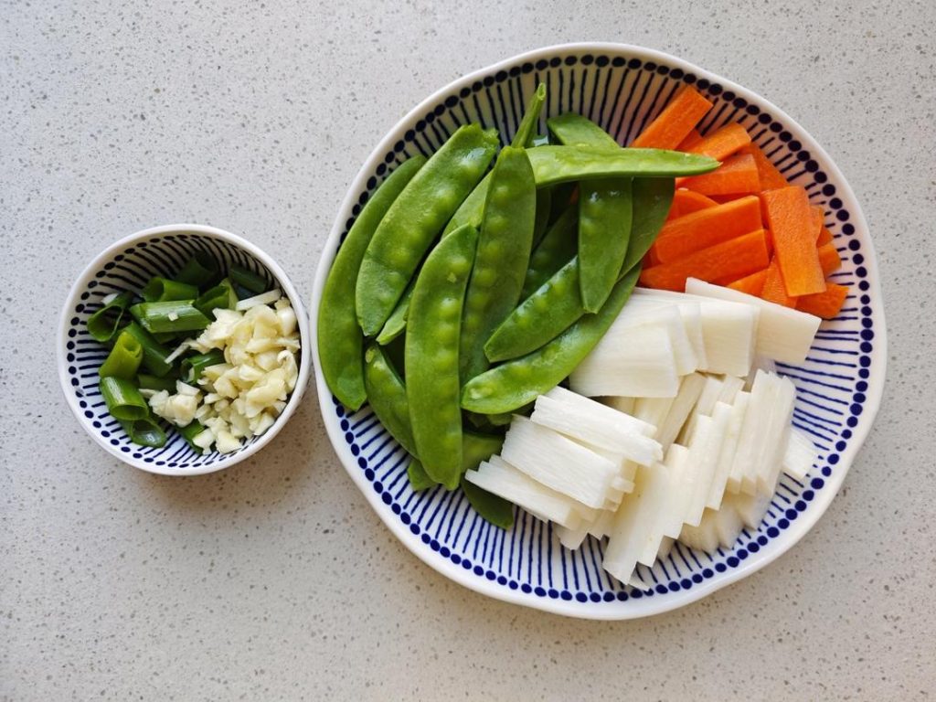 Snow Peas & Carrot & Chinese Yam & Aromatics