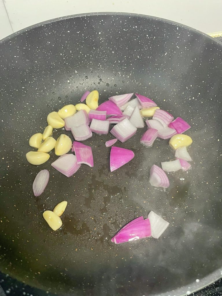 Cook the Aromatics (Bao Xiang)