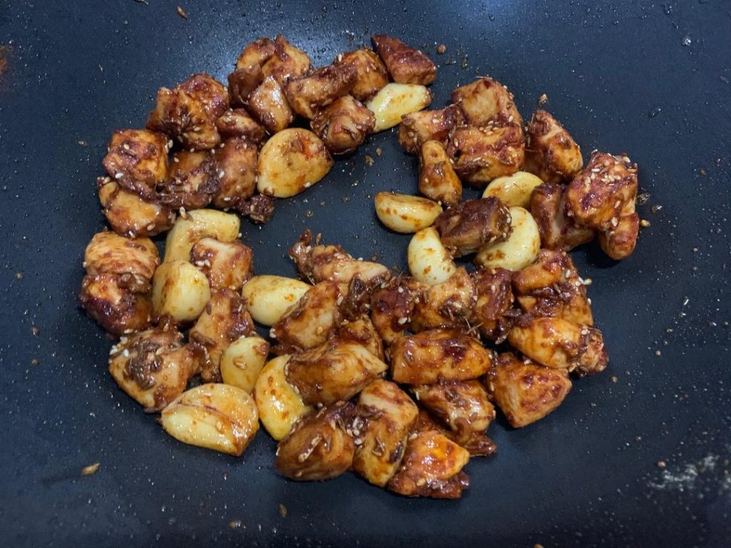 Stir-fry everything rapidly for about 30-60 seconds