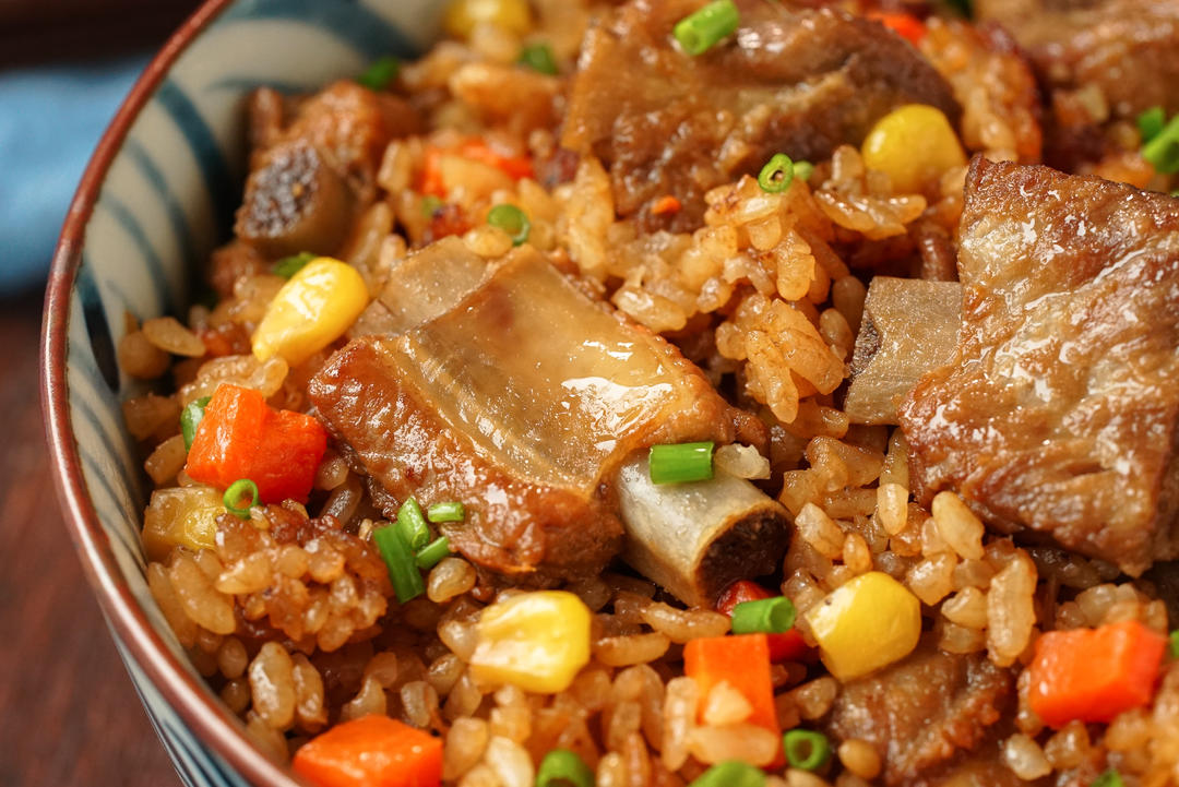 Klang Pork Rib Rice One-Pot Rice Cooker Pork Ribs and Rice(排骨焖饭) - Woks of Love