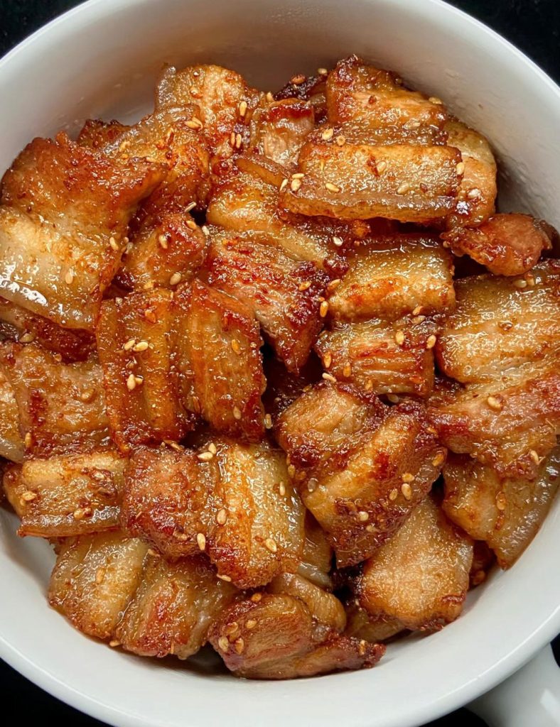 Easy Pan-Fried Pork Belly (香煎五花肉)