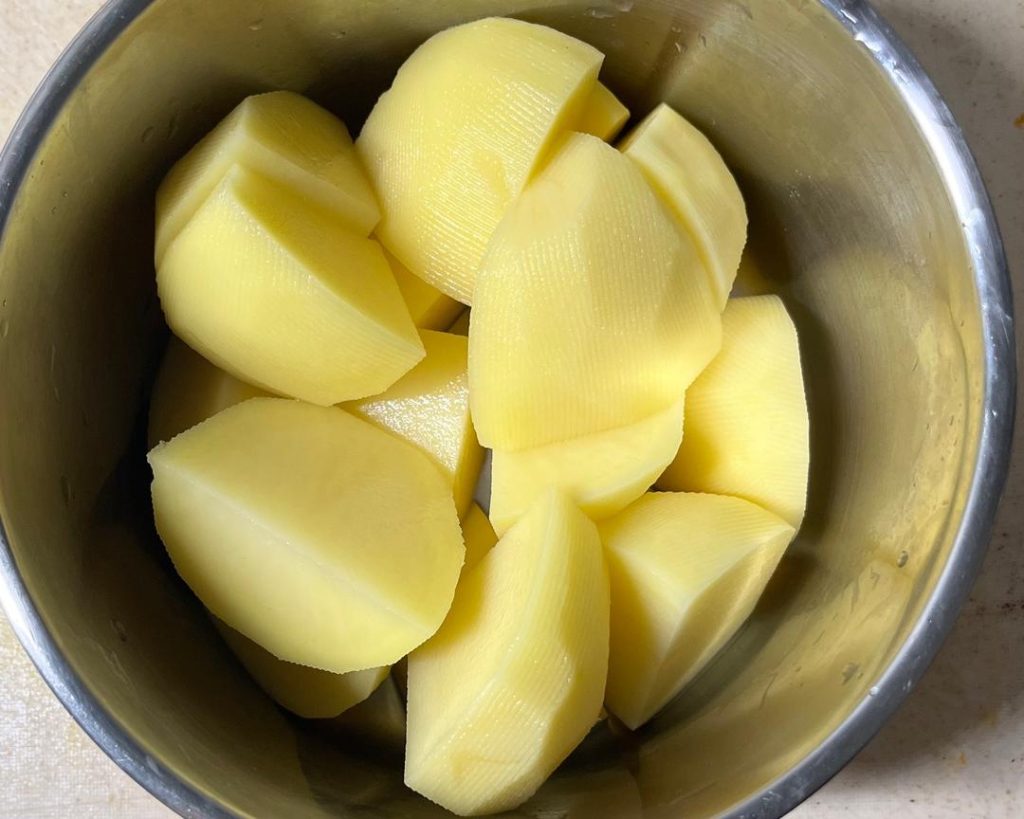 cut your potatoes into 1.5-inch (4 cm) chunks
