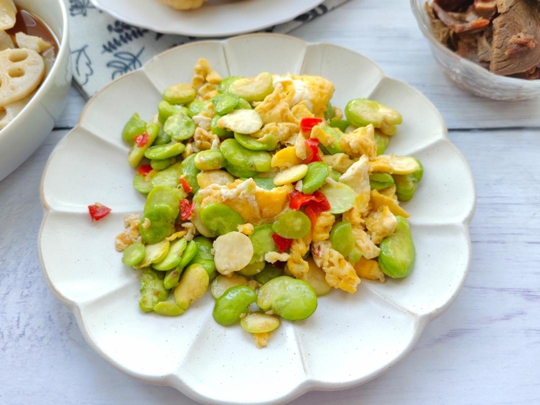 Stir-Fried Fava Beans with Eggs