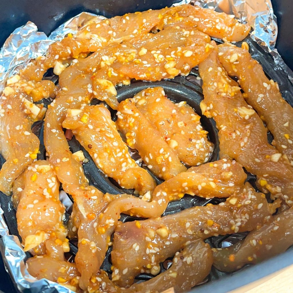 Air Fry: Cook for 16 minutes, flipping halfway through if desired (though usually not necessary for strips).