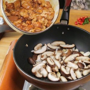 Cook Mushrooms & Chicken
