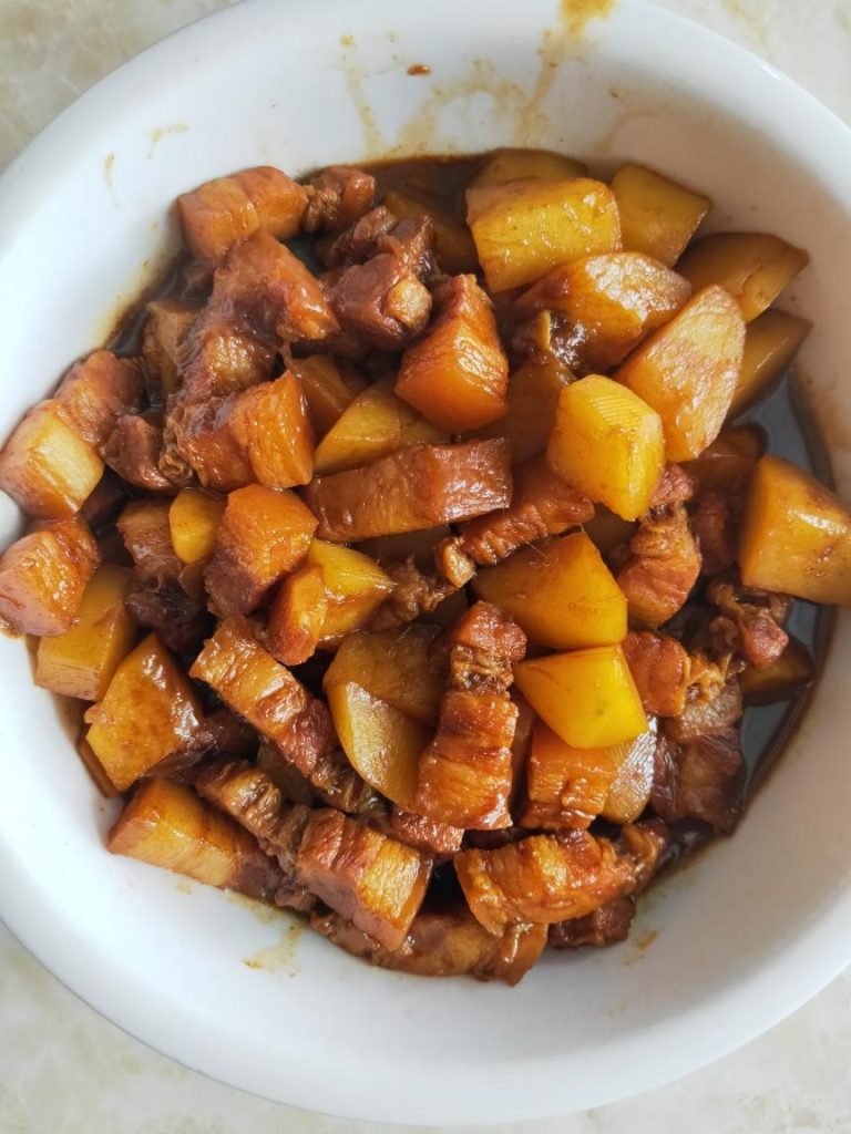 Braised Pork Belly with Potatoes