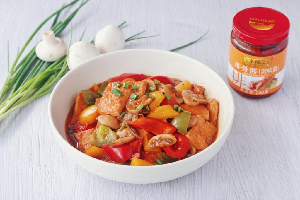 Braised Tofu and Mushrooms with Savory Sauce (Jiang Shao Kou Mo Dou Fu)