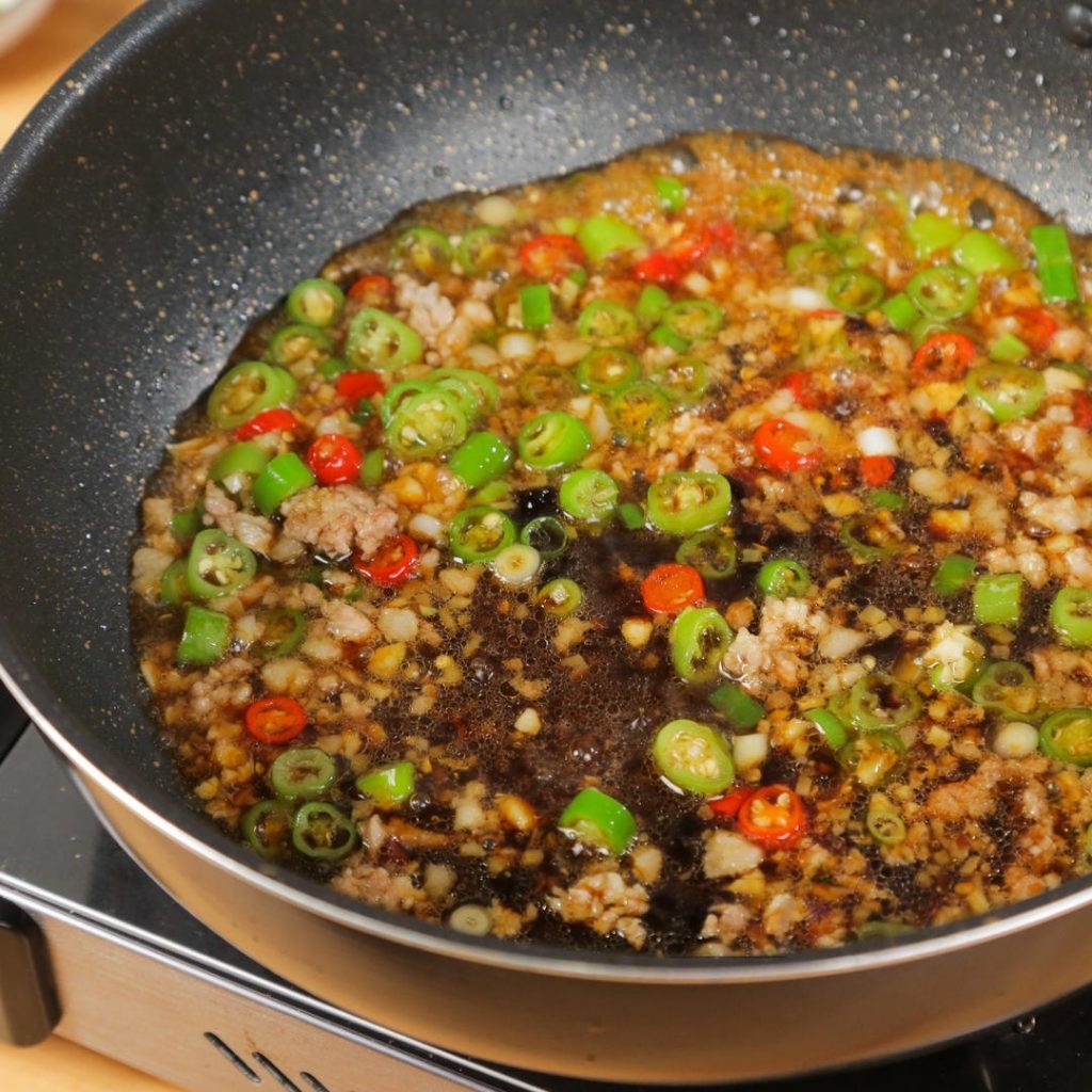 Pour in the "mysterious" sauce mixture
