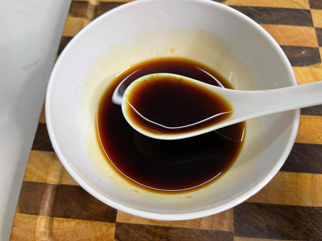 In a small bowl, mix the sauce ingredients.