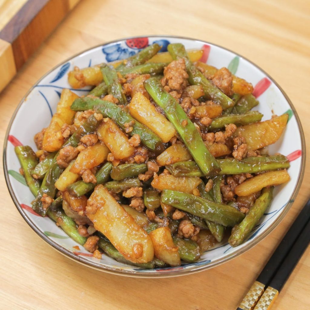 Green Bean and Potato Stir-Fry with Minced Pork