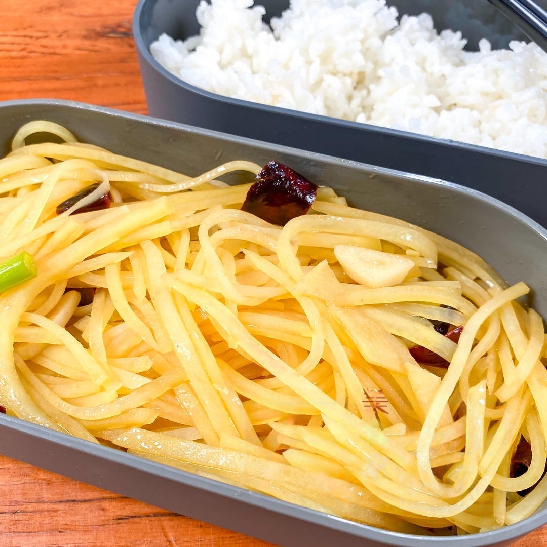 Hot and Sour Shredded Potatoes