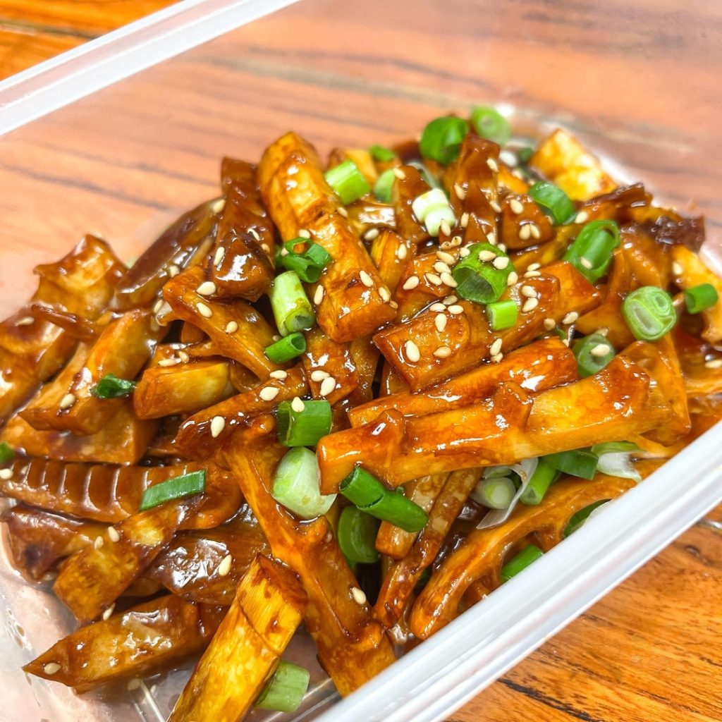 Oil Braised Spring Bamboo Shoots (You Men Chun Sun)