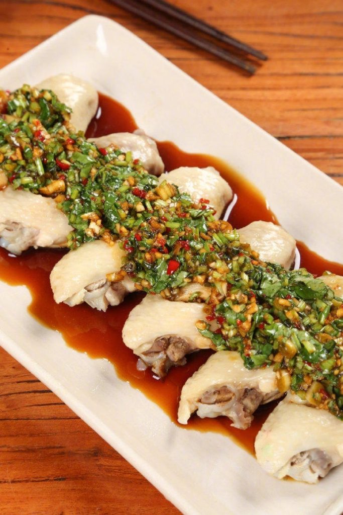 Dip the wings generously into the sauce and enjoy!