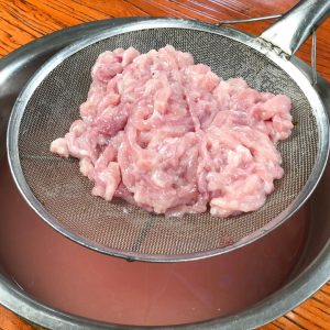 Slice and Wash the Pork