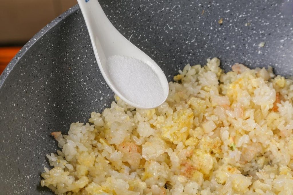 Turn off the heat. Add the chopped scallions and give it one final toss.