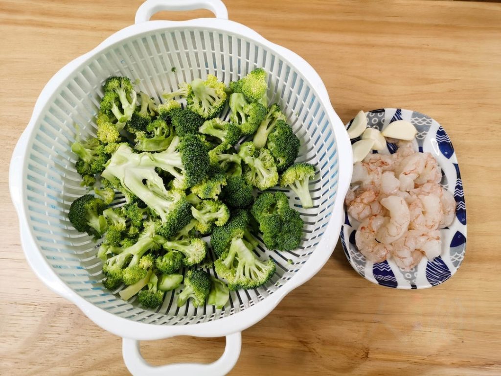 Prep the Shrimp And Prep the Broccoli