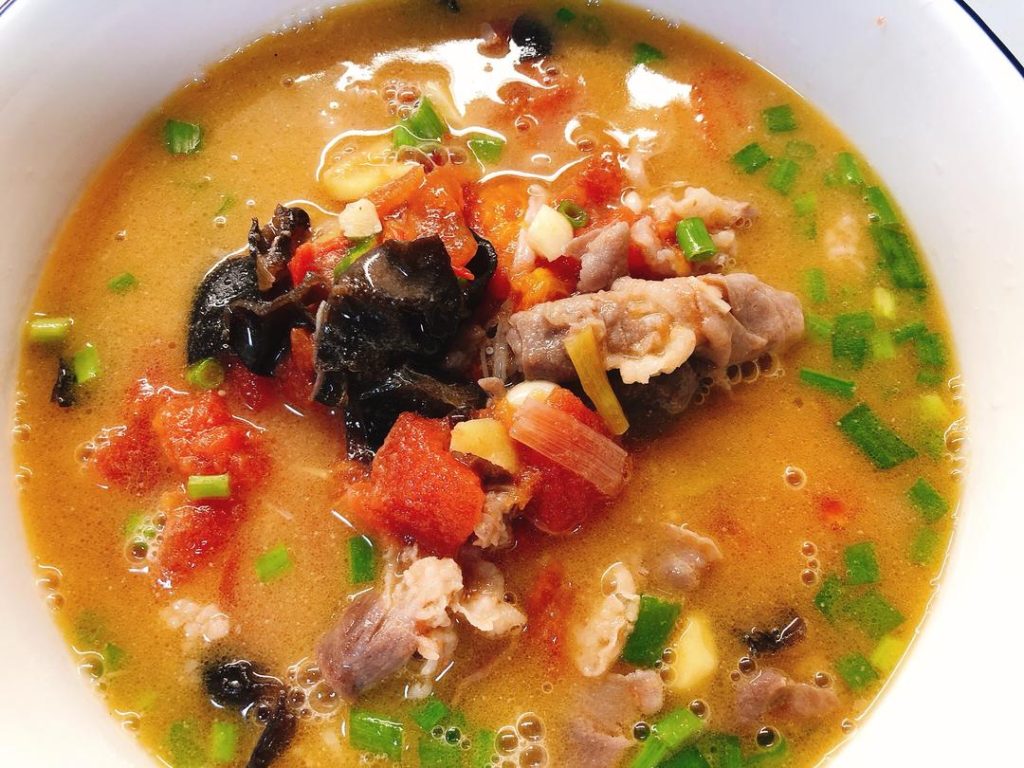 Sour Tomato Beef Soup