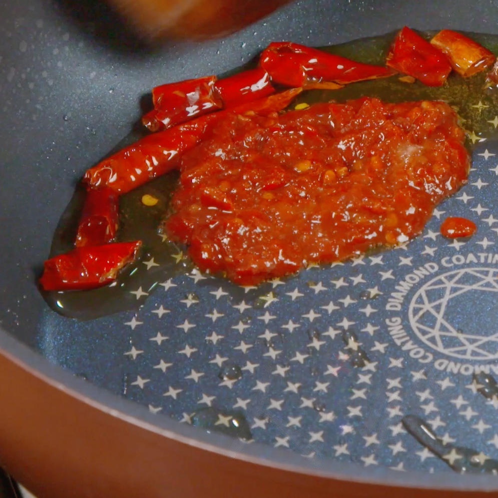 Fry the Red Oil