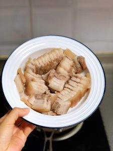Stir-fry the Pork