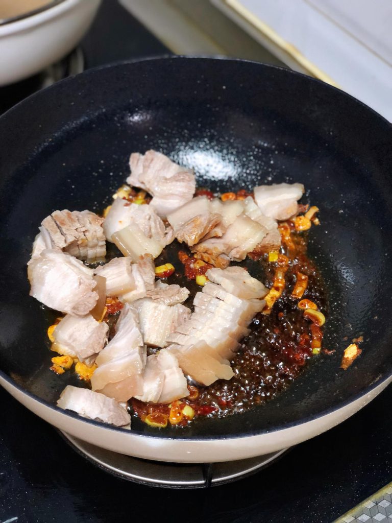 Stir-fry the Pork