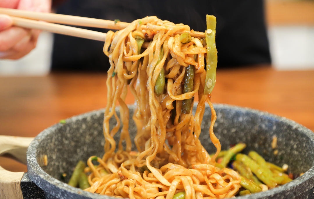 Braised Green Beans and Noodles