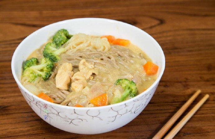 Curry Chicken Soba Noodles