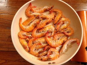 Cooking the Shrimp (The "Men" Technique)