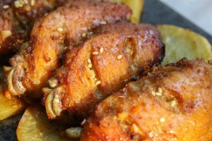 Honey Roasted Chicken Wings (Mizhi Kao Jichi)