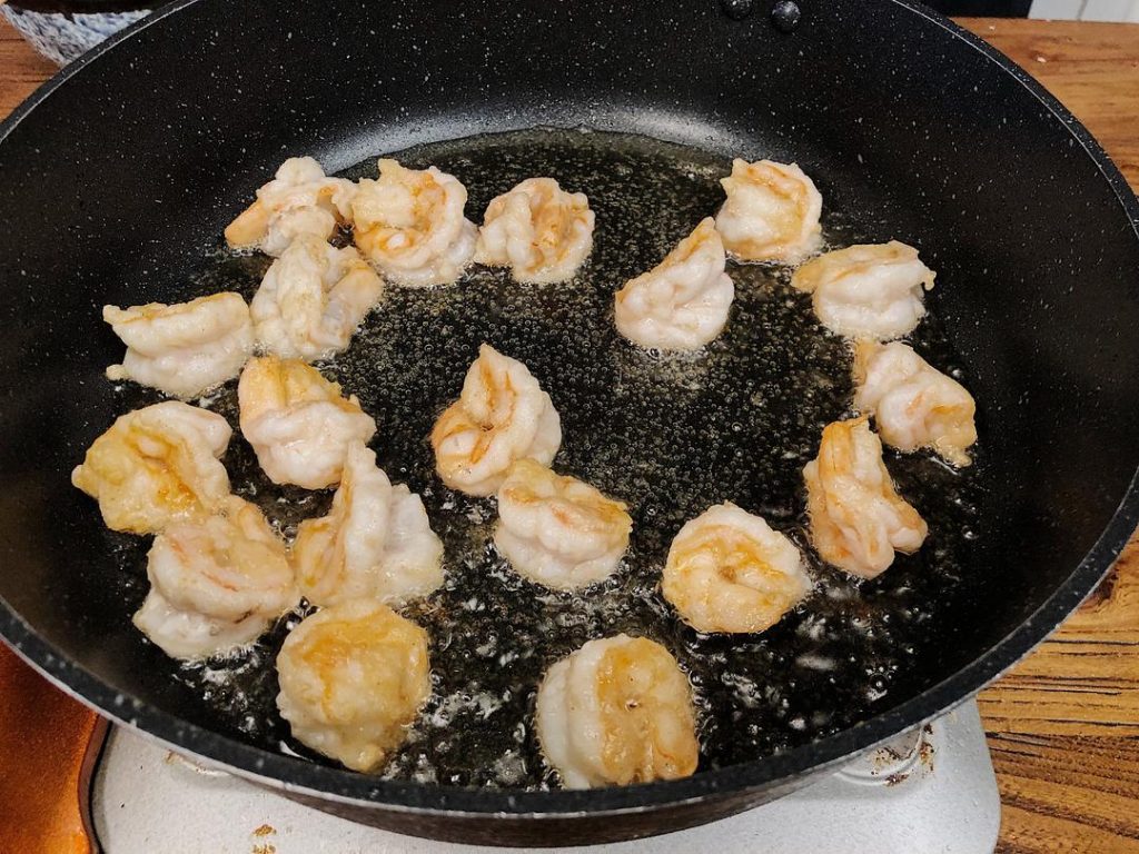 Frying the Shrimp