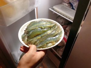 If using fresh shrimp, place them in the freezer for about 15 minutes.