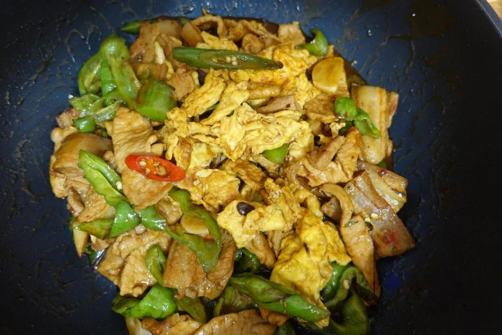 Serve immediately over steaming hot rice!