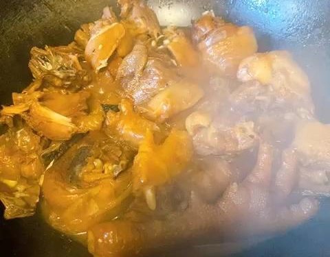 Step 4: The Boiling Water Braise (1.5 hours at medium-low heat)