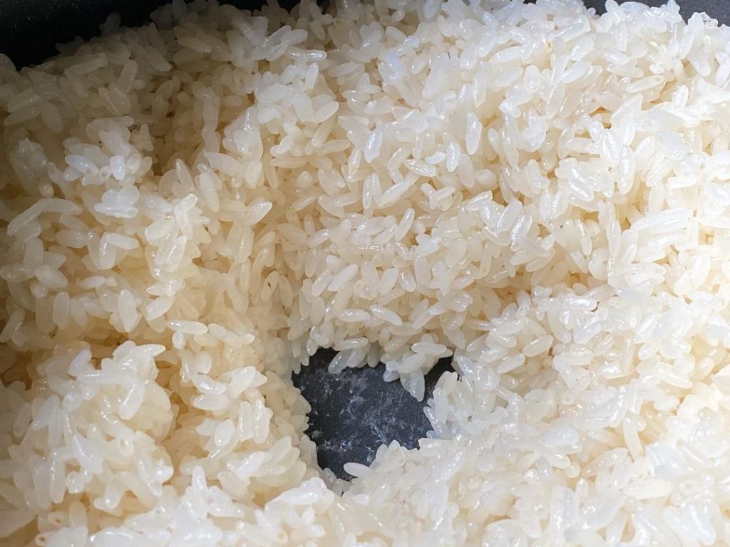 Cook the Rice (40-45 minutes): Traditionally, rice is soaked overnight and steamed. However, a modern shortcut is to use your rice cooker. Add the 500g of glutinous rice and add slightly less water than you normally would for cooking rice. The goal is to yield rice where the grains are distinct, not mushy.