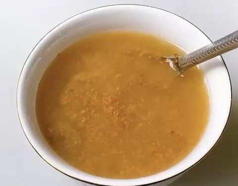 Prepare the Starter Water (2 minutes): In a small bowl, mix the 200ml of cool boiled water, the 25g of osmanthus honey, and about 2g of the sweet rice leaven (save 1g for later).
