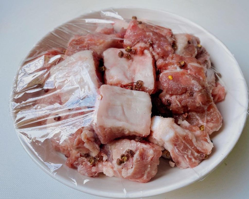 Cure the Meat (48 hours): In a clean, dry bowl, toss the unwashed ribs with the cooled peppercorn salt until evenly coated. Cover tightly with plastic wrap and refrigerate for 2 days.