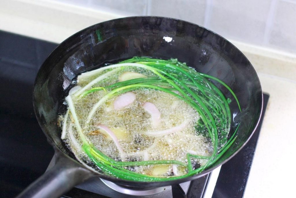 Fry the Fresh Aromatics