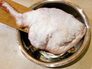 Step 1: The Salt Rub (Curing Phase)