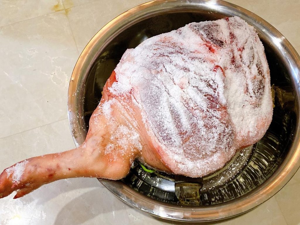 Step 1: The Salt Rub (Curing Phase)