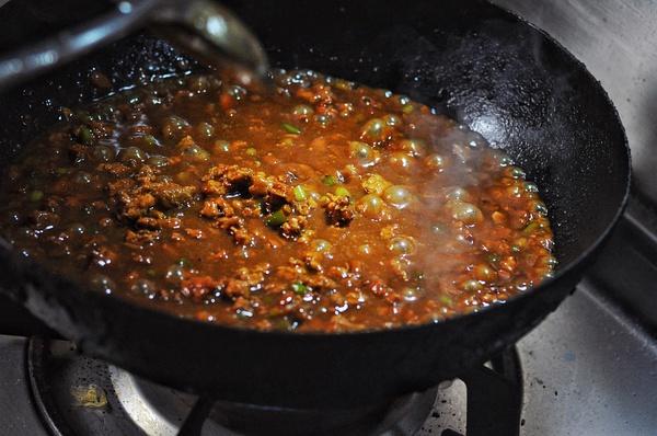 Simmer the Sauce