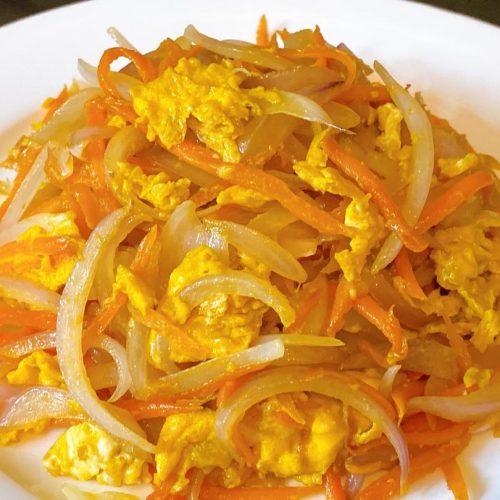Easy Carrot and Onion Egg Stir-Fry