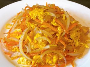 Easy Carrot and Onion Egg Stir-Fry