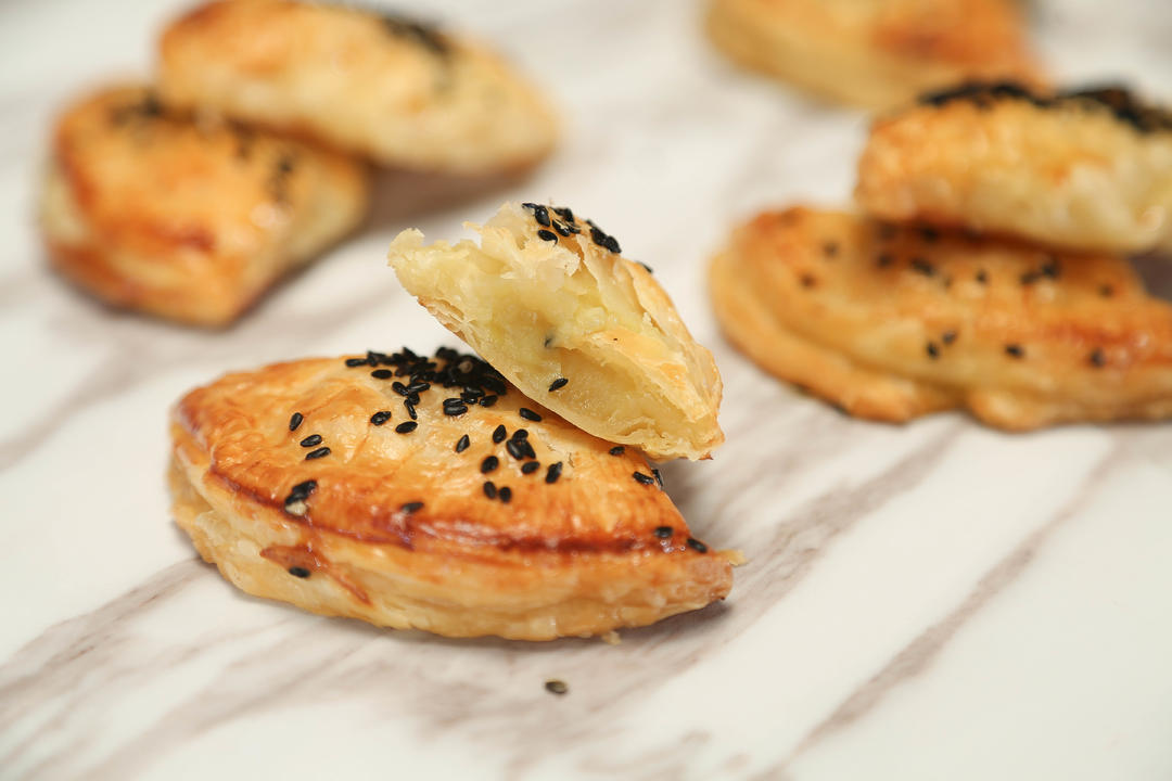 Easy Durian Puffs
