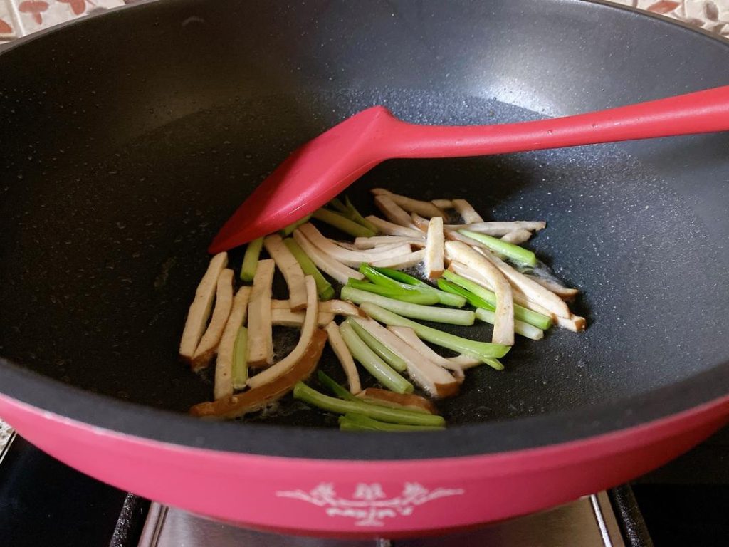 Sauté the Vegetables (2 minutes)