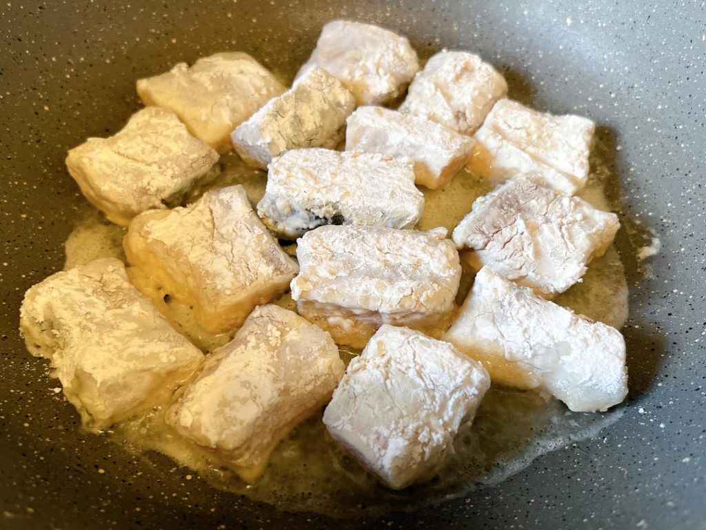Shallow Fry: Gently lay the fish chunks in the pan. Fry for 2-3 minutes per side until golden brown. The internal temperature must reach 145°F (63°C) for safety. Remove and set aside.