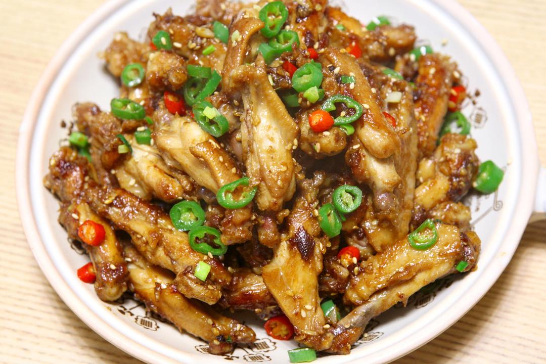 Garlic Chicken Wings (Suan Xiang Ji Chi)